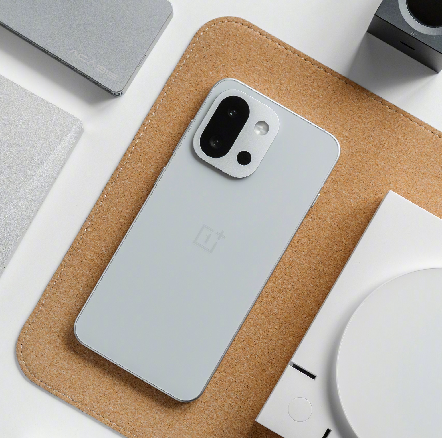 أسعار OnePlus 13s تتسرب قبل الإطلاق المرتقب في 5 يونيو