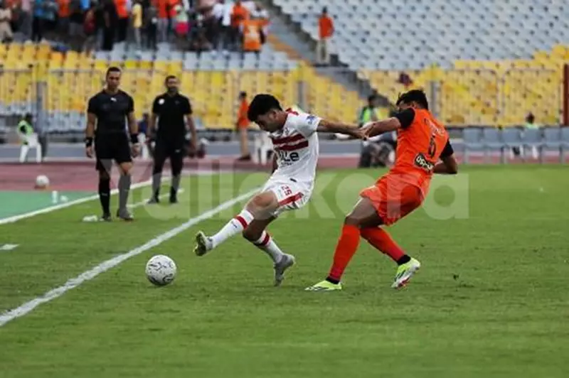 حمادة القلاوي يقود مباراة الزمالك وفاركو كحكم رئيسي والشناوي على تقنيات VAR