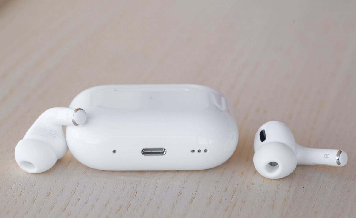 أبل تحسن تجربة استخدام AirPods بميزات مبتكرة: إيماءات رأس متقدمة وتحكم ذكي بالكاميرا والمزيد