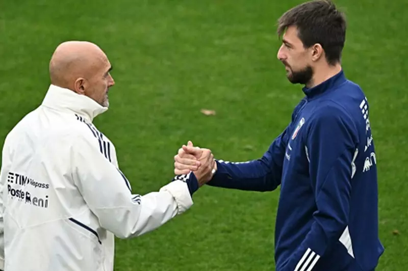 أتشيربي يكشف عن أسباب رفضه الانضمام لمنتخب إيطاليا بعد خلافه مع سباليتي