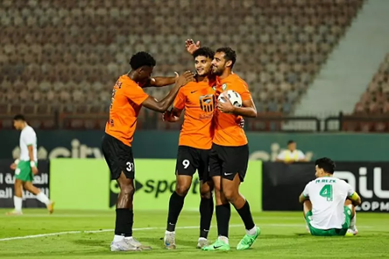 البنك الأهلي يخطو نحو نهائي كأس الرابطة بعد انتصار مثير على إنبي