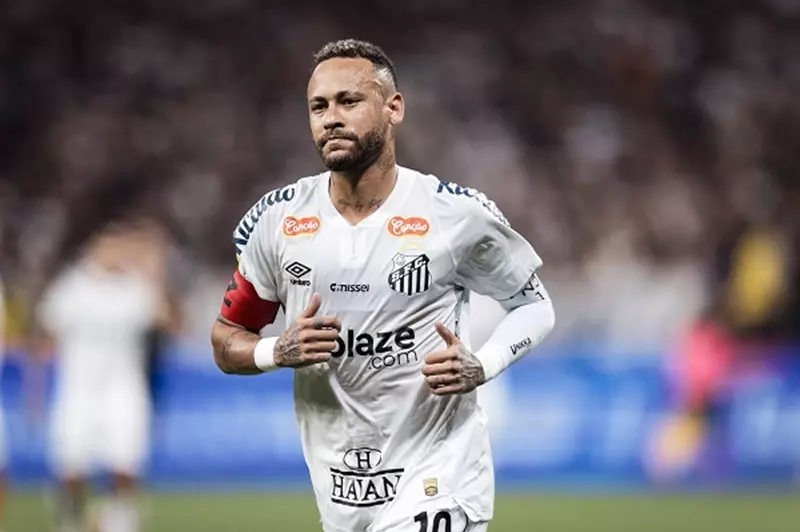 باتشوكا يستهدف ضم نيمار قبل مواجهة الأهلي في كأس العالم للأندية