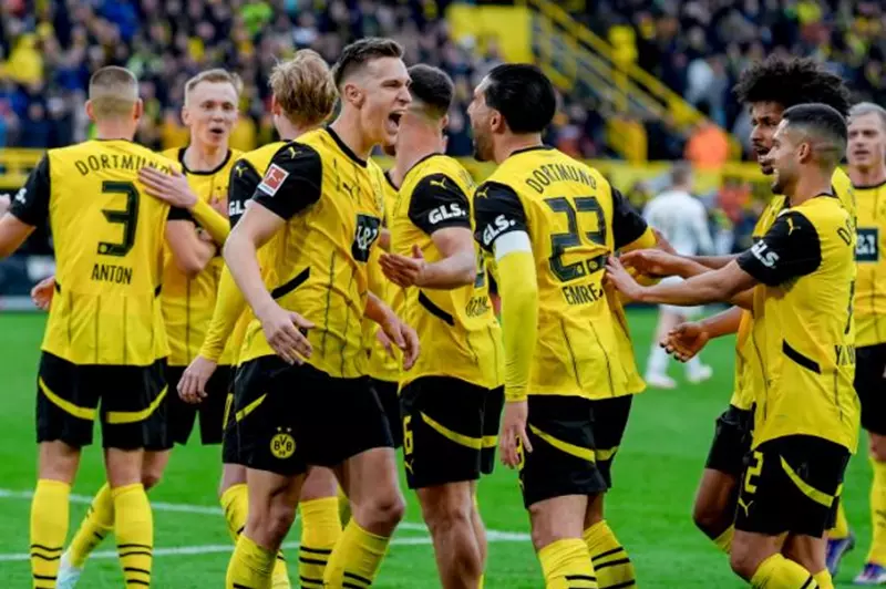 بوروسيا دورتموند يبدأ التحضيرات لكأس العالم للأندية بعشرة لاعبين فقط