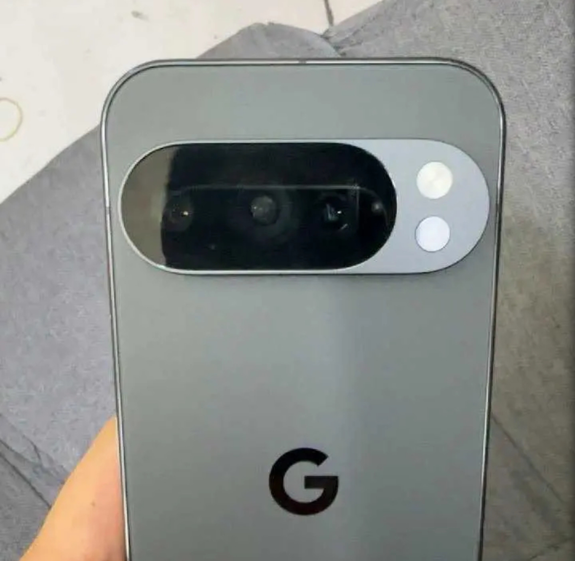 جوجل تؤجل حدث Pixel Superfans بعد عرض تشويقي وسط توقعات بإطلاق هاتف Pixel 10 الأول.